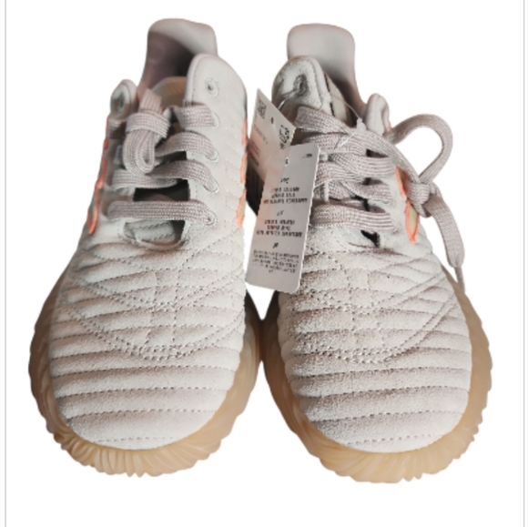 NEW Adidas Sobakov J Mens Sneaker Beige Orange Stripes Gum Sole SIze 5.5 EE6530 - Picture 2 of 11